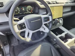 2026 Land Rover Defender 110