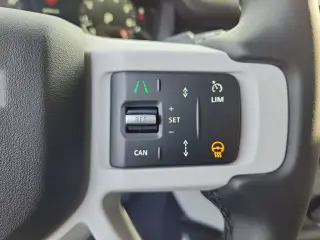 2026 Land Rover Defender 110