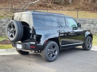 2026 Land Rover Defender 110