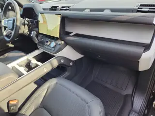 2026 Land Rover Defender 110