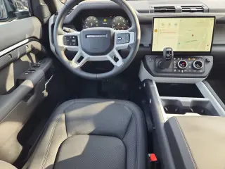 2026 Land Rover Defender 110