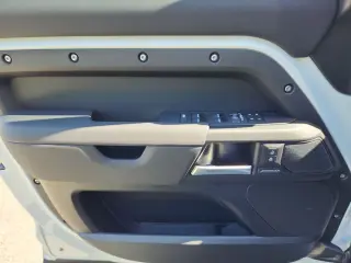 2026 Land Rover Defender 130