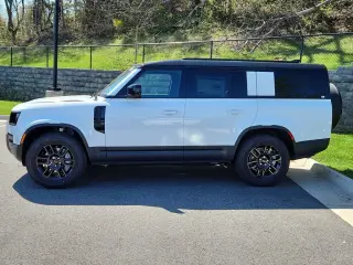 2026 Land Rover Defender 130