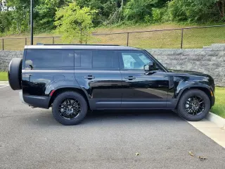 2025 Land Rover Defender 130