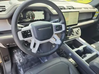 2025 Land Rover Defender 130