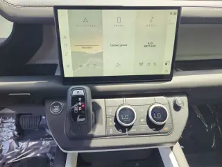 2025 Land Rover Defender 130