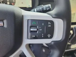 2025 Land Rover Defender 130