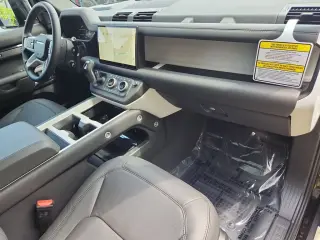 2025 Land Rover Defender 130