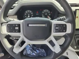 2025 Land Rover Defender 130