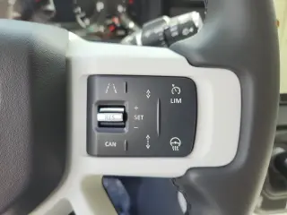 2025 Land Rover Defender 130