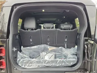 2025 Land Rover Defender 130