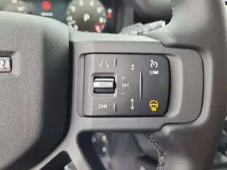 2025 Land Rover Defender 130