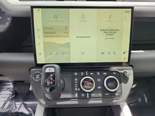 2026 Land Rover Defender 130