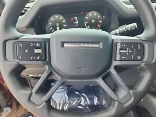 2025 Land Rover Defender 130
