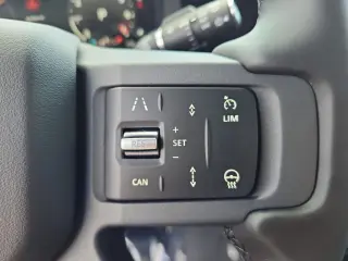 2025 Land Rover Defender 130