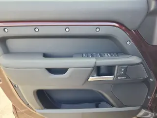 2025 Land Rover Defender 130