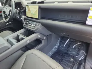 2025 Land Rover Defender 130