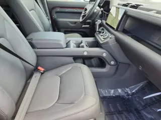 2025 Land Rover Defender 130