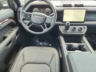 2025 Land Rover Defender 130