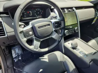 2025 Land Rover Discovery