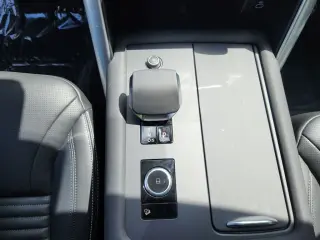 2025 Land Rover Discovery
