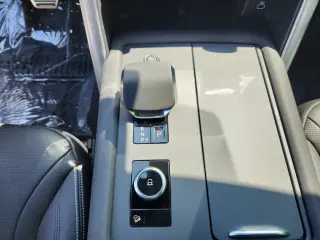 2025 Land Rover Discovery