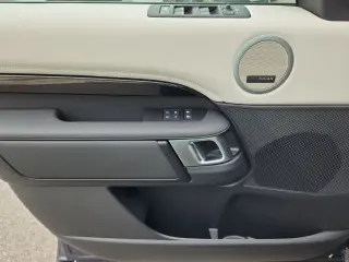 2026 Land Rover Discovery