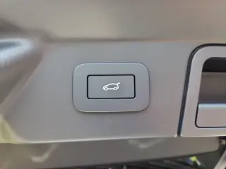 2026 Land Rover Range Rover Velar