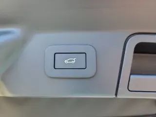 2026 Land Rover Range Rover Velar