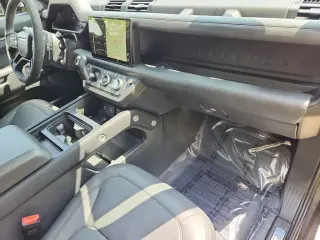 2024 Land Rover Defender 110