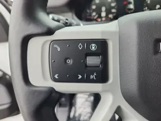 2024 Land Rover Defender 110