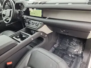 2024 Land Rover Defender 110