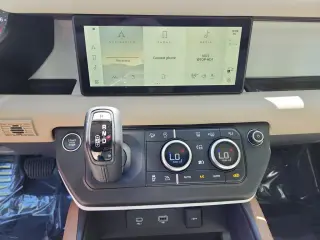 2024 Land Rover Defender 110