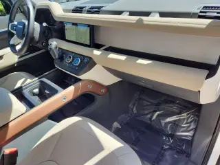 2024 Land Rover Defender 110