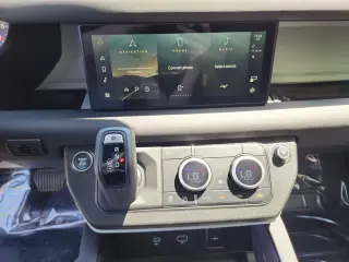 2024 Land Rover Defender 110
