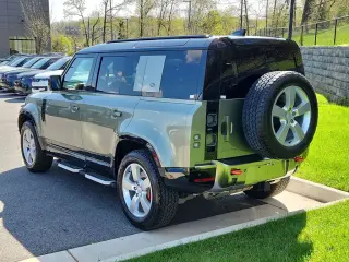 2024 Land Rover Defender 110