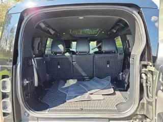 2024 Land Rover Defender 110