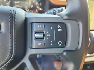 2024 Land Rover Defender 110