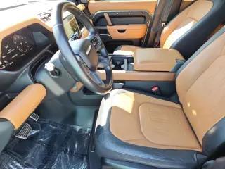 2024 Land Rover Defender 110