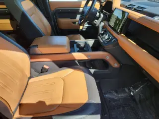 2024 Land Rover Defender 110