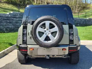 2024 Land Rover Defender 110