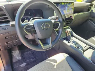 2025 LEXUS GX 550