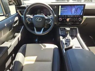 2025 LEXUS GX 550