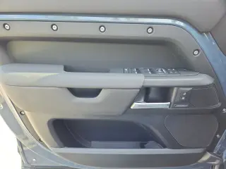 2026 Land Rover Defender 110