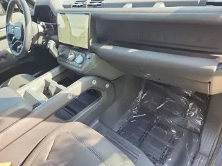2026 Land Rover Defender 110