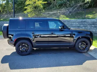 2026 Land Rover Defender 110