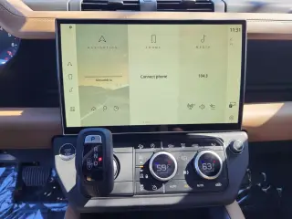 2026 Land Rover Defender 110