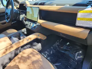 2026 Land Rover Defender 110
