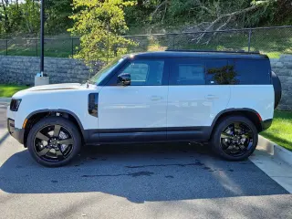 2026 Land Rover Defender 110