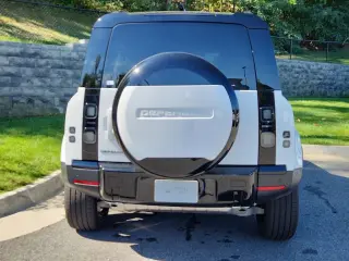 2026 Land Rover Defender 110